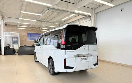 Honda Stepwgn IV, 2015 год, 1 999 000 рублей, 4 фотография