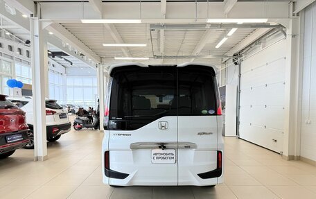 Honda Stepwgn IV, 2015 год, 1 999 000 рублей, 5 фотография