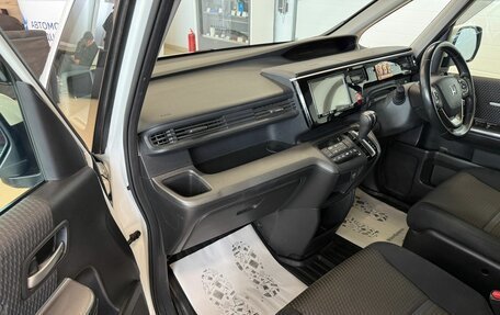 Honda Stepwgn IV, 2015 год, 1 999 000 рублей, 12 фотография