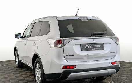 Mitsubishi Outlander III рестайлинг 3, 2014 год, 1 600 750 рублей, 7 фотография