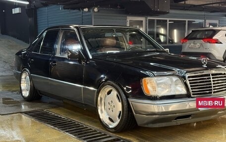 Mercedes-Benz E-Класс, 1993 год, 449 000 рублей, 2 фотография