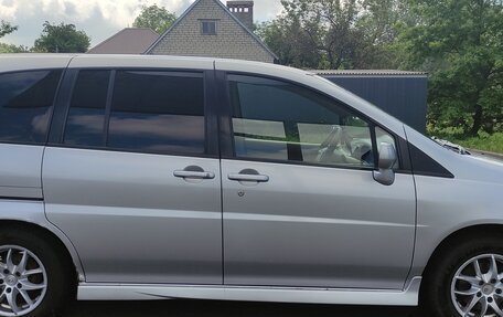 Nissan Prairie III, 2002 год, 380 000 рублей, 3 фотография