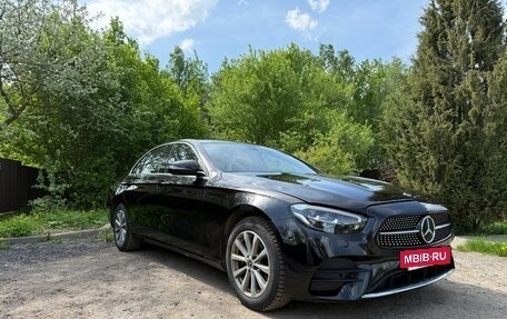 Mercedes-Benz E-Класс, 2021 год, 2 800 000 рублей, 2 фотография