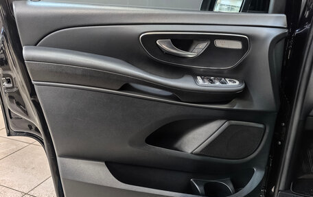 Mercedes-Benz V-Класс, 2019 год, 6 750 000 рублей, 18 фотография