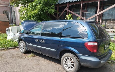 Chrysler Voyager IV, 2001 год, 500 000 рублей, 3 фотография