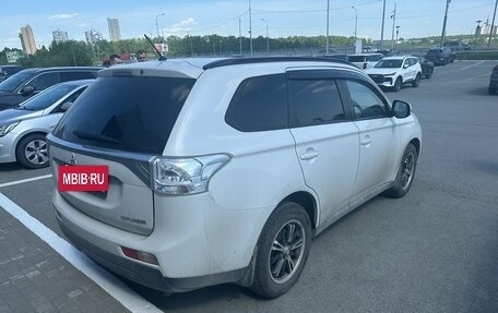 Mitsubishi Outlander III рестайлинг 3, 2012 год, 1 549 000 рублей, 2 фотография