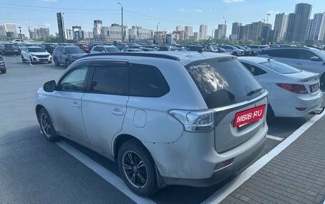 Mitsubishi Outlander III рестайлинг 3, 2012 год, 1 549 000 рублей, 3 фотография