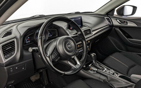 Mazda 3, 2017 год, 1 800 000 рублей, 15 фотография