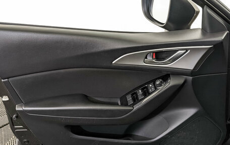 Mazda 3, 2017 год, 1 800 000 рублей, 19 фотография