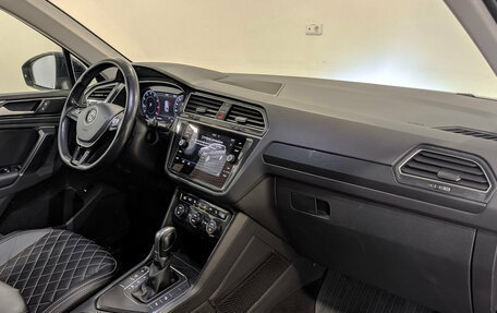 Volkswagen Tiguan II, 2017 год, 1 799 000 рублей, 13 фотография