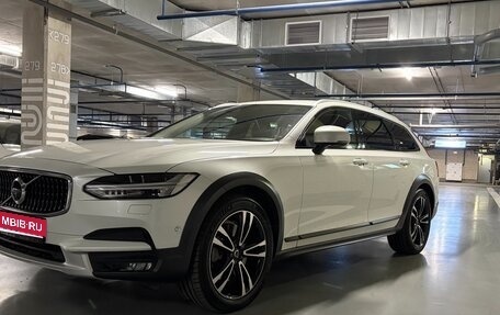 Volvo V90 Cross Country I рестайлинг, 2019 год, 4 650 000 рублей, 1 фотография