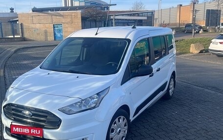 Ford Transit Connect, 2022 год, 2 650 000 рублей, 3 фотография