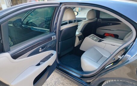 Lexus LS IV, 2013 год, 1 700 000 рублей, 19 фотография