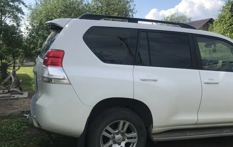 Toyota Land Cruiser Prado 150 рестайлинг 2, 2013 год, 2 750 000 рублей, 3 фотография