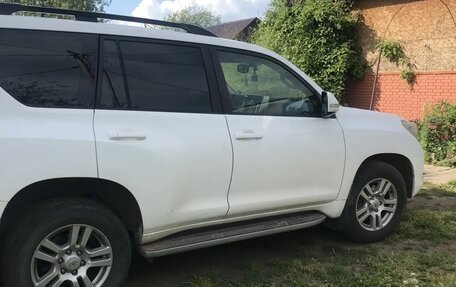 Toyota Land Cruiser Prado 150 рестайлинг 2, 2013 год, 2 750 000 рублей, 5 фотография