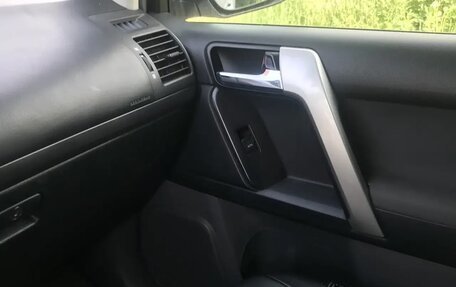 Toyota Land Cruiser Prado 150 рестайлинг 2, 2013 год, 2 750 000 рублей, 12 фотография