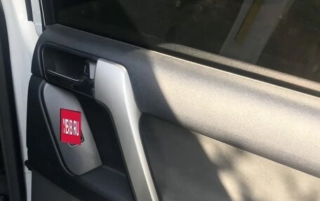 Toyota Land Cruiser Prado 150 рестайлинг 2, 2013 год, 2 750 000 рублей, 17 фотография