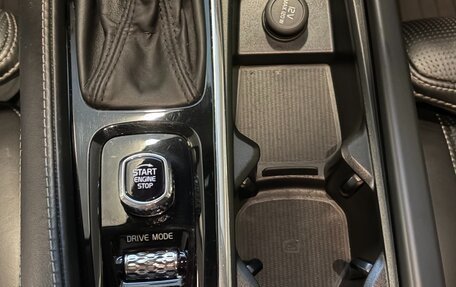 Volvo V90 Cross Country I рестайлинг, 2019 год, 4 650 000 рублей, 8 фотография