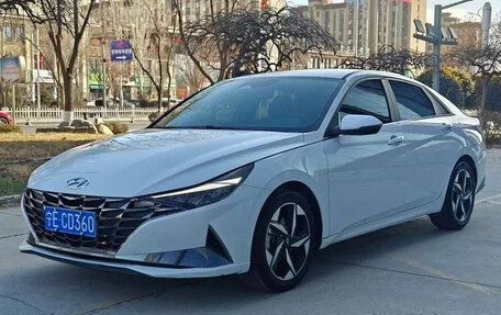 Hyundai Elantra, 2022 год, 1 340 000 рублей, 3 фотография