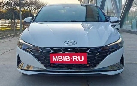 Hyundai Elantra, 2022 год, 1 340 000 рублей, 2 фотография