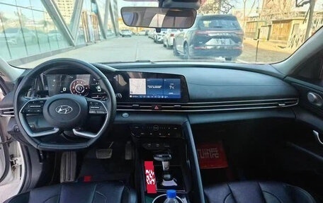 Hyundai Elantra, 2022 год, 1 340 000 рублей, 7 фотография
