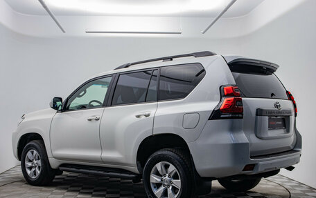 Toyota Land Cruiser Prado 150 рестайлинг 2, 2018 год, 4 789 000 рублей, 3 фотография