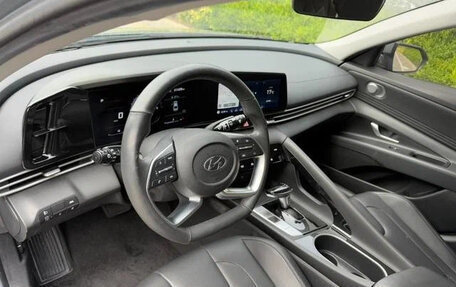 Hyundai Elantra, 2022 год, 1 305 000 рублей, 10 фотография