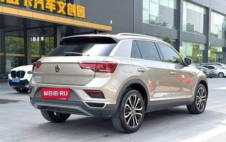 Volkswagen T-Roc I, 2023 год, 1 950 005 рублей, 5 фотография