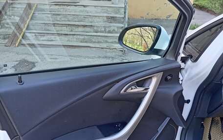 Opel Astra J, 2011 год, 883 000 рублей, 9 фотография