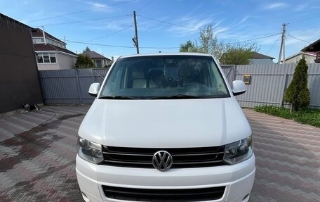 Volkswagen Caravelle T5, 2012 год, 2 050 000 рублей, 6 фотография