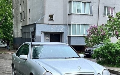 Mercedes-Benz E-Класс, 2000 год, 650 000 рублей, 1 фотография