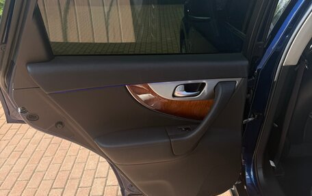 Infiniti QX70, 2016 год, 3 300 000 рублей, 15 фотография