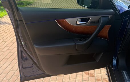 Infiniti QX70, 2016 год, 3 300 000 рублей, 16 фотография