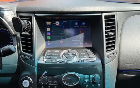 Infiniti QX70, 2016 год, 3 300 000 рублей, 18 фотография