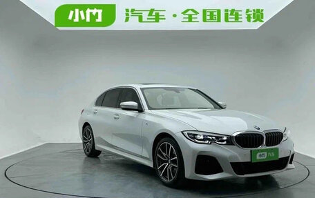 BMW 3 серия, 2022 год, 2 700 000 рублей, 1 фотография