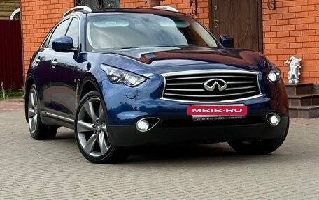 Infiniti QX70, 2016 год, 3 300 000 рублей, 21 фотография