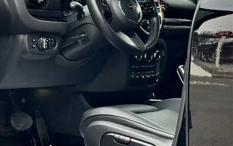 MINI Clubman, 2023 год, 1 880 888 рублей, 9 фотография