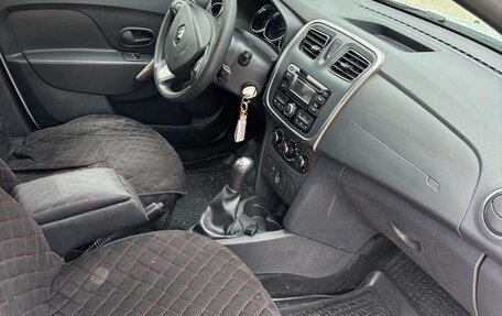 Renault Sandero II рестайлинг, 2015 год, 820 000 рублей, 9 фотография