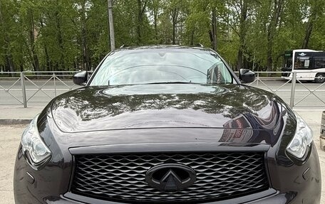 Infiniti QX70, 2014 год, 2 700 000 рублей, 2 фотография