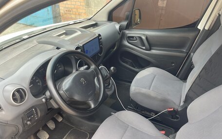 Peugeot Partner II рестайлинг 2, 2016 год, 980 000 рублей, 9 фотография