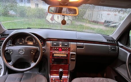 Mercedes-Benz E-Класс, 2000 год, 650 000 рублей, 7 фотография