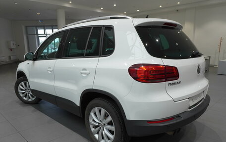 Volkswagen Tiguan I, 2016 год, 1 800 000 рублей, 6 фотография
