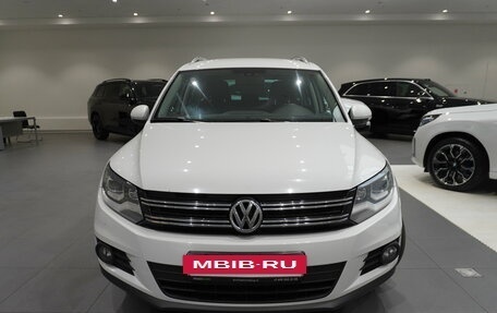 Volkswagen Tiguan I, 2016 год, 1 800 000 рублей, 2 фотография