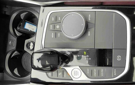 BMW 3 серия, 2022 год, 2 700 000 рублей, 14 фотография