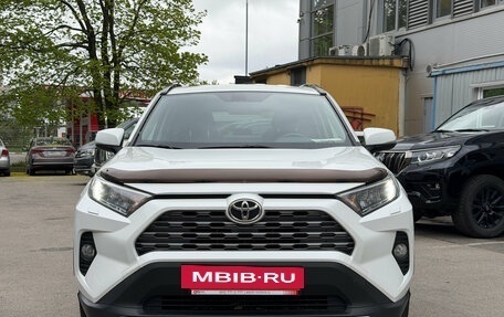 Toyota RAV4, 2020 год, 3 189 000 рублей, 2 фотография