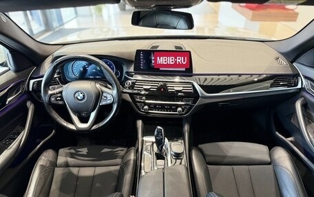 BMW 5 серия, 2017 год, 3 250 000 рублей, 15 фотография