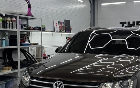 Volkswagen Touareg III, 2012 год, 2 950 000 рублей, 2 фотография