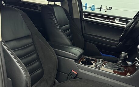 Volkswagen Touareg III, 2012 год, 2 950 000 рублей, 11 фотография
