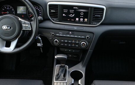 KIA Sportage IV рестайлинг, 2020 год, 2 549 000 рублей, 13 фотография