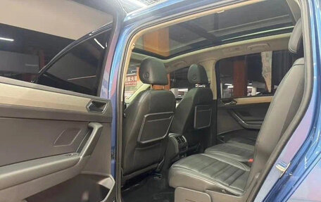 Volkswagen Touran III, 2022 год, 1 610 000 рублей, 12 фотография